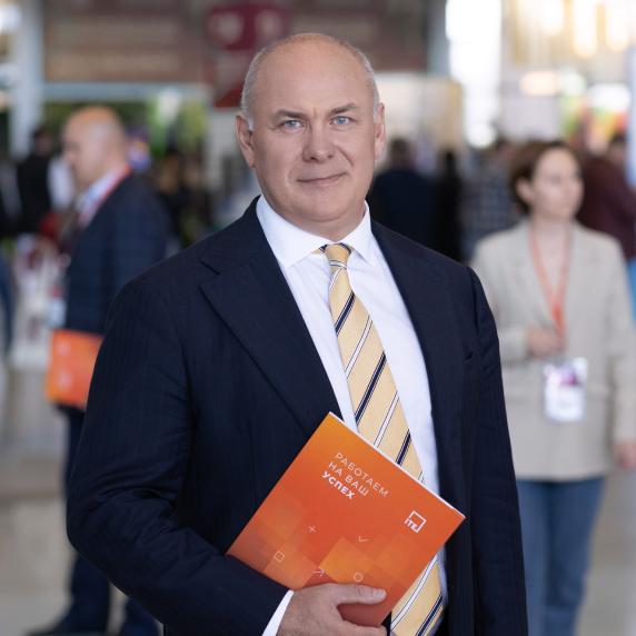 Дмитрий Завгородний